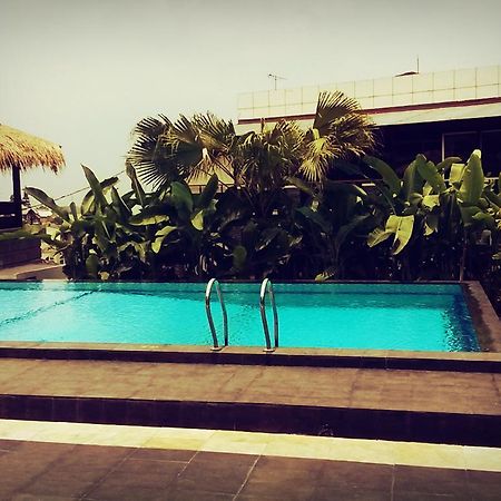 The Rizen Hotel Cisarua Esterno foto
