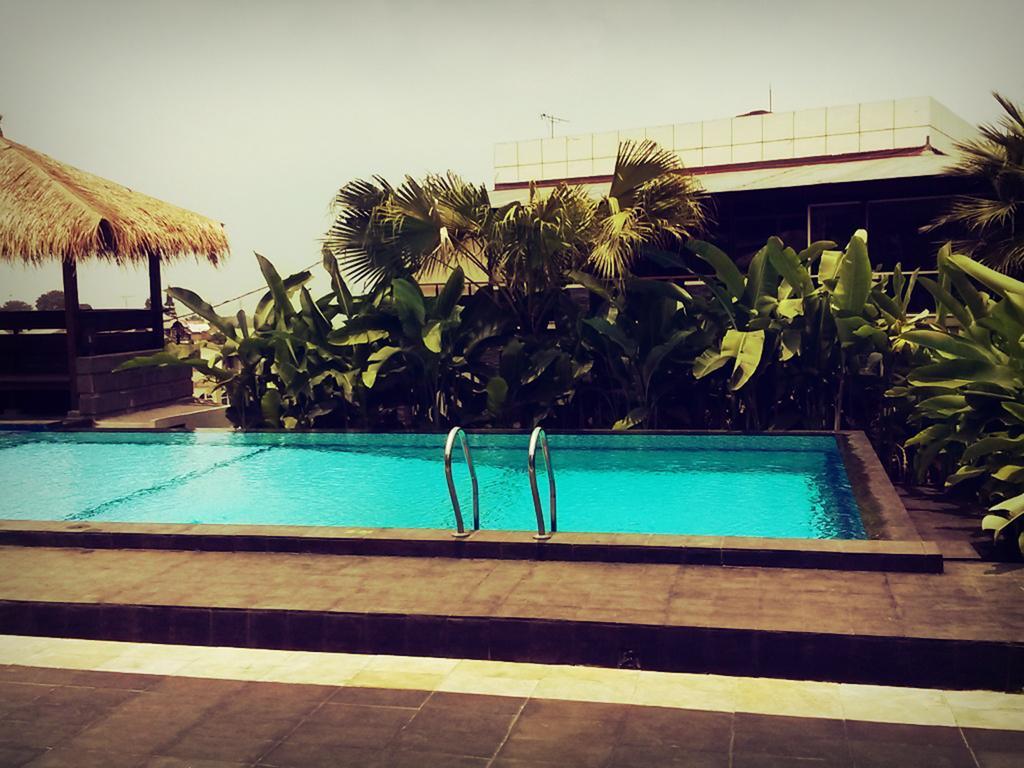 The Rizen Hotel Cisarua Esterno foto