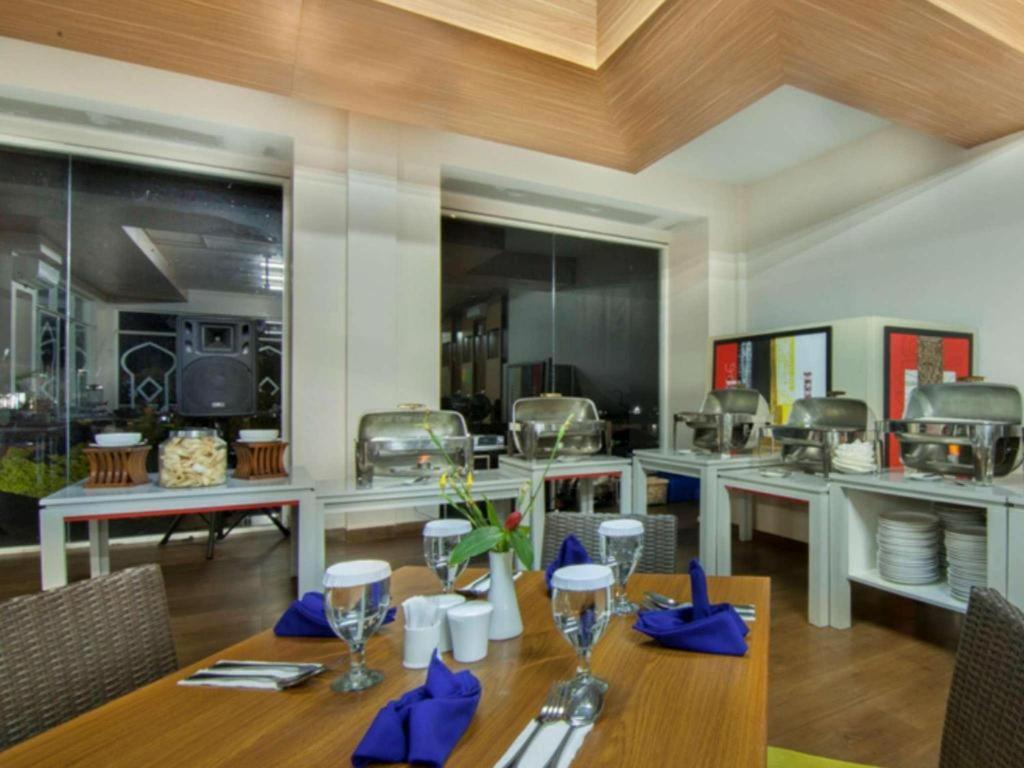 The Rizen Hotel Cisarua Esterno foto