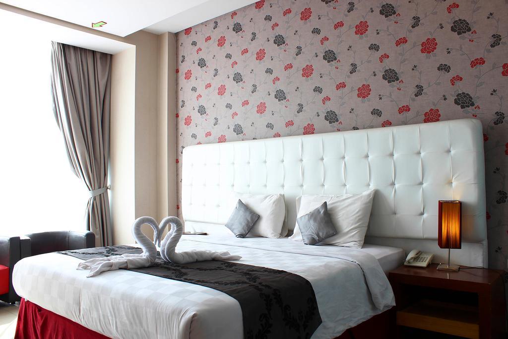 The Rizen Hotel Cisarua Esterno foto